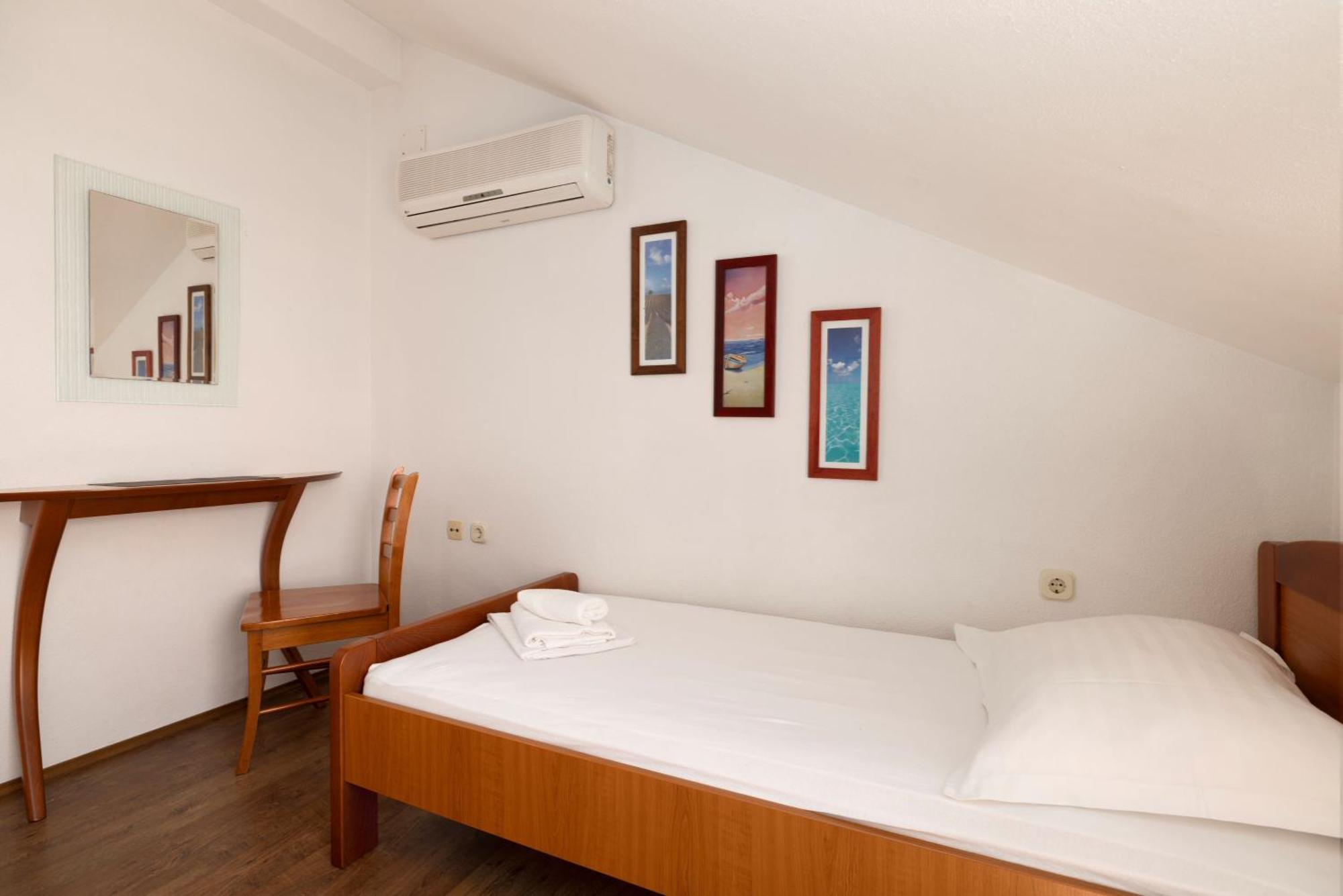 Jasminka Apartments พอดโกรา ภายนอก รูปภาพ